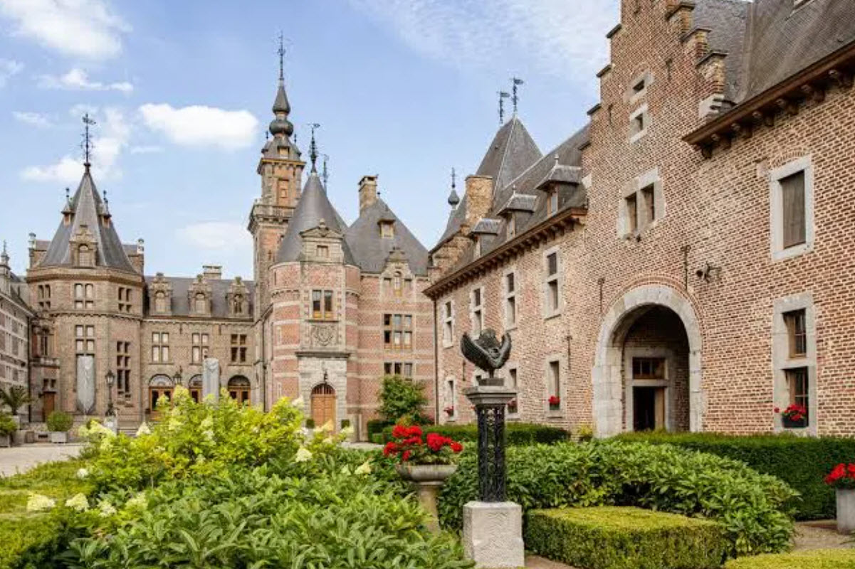 Castle of Ordingen, Belgium